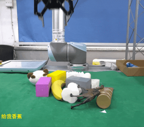 国产机器人打螺丝视频,展现智能制造新风采